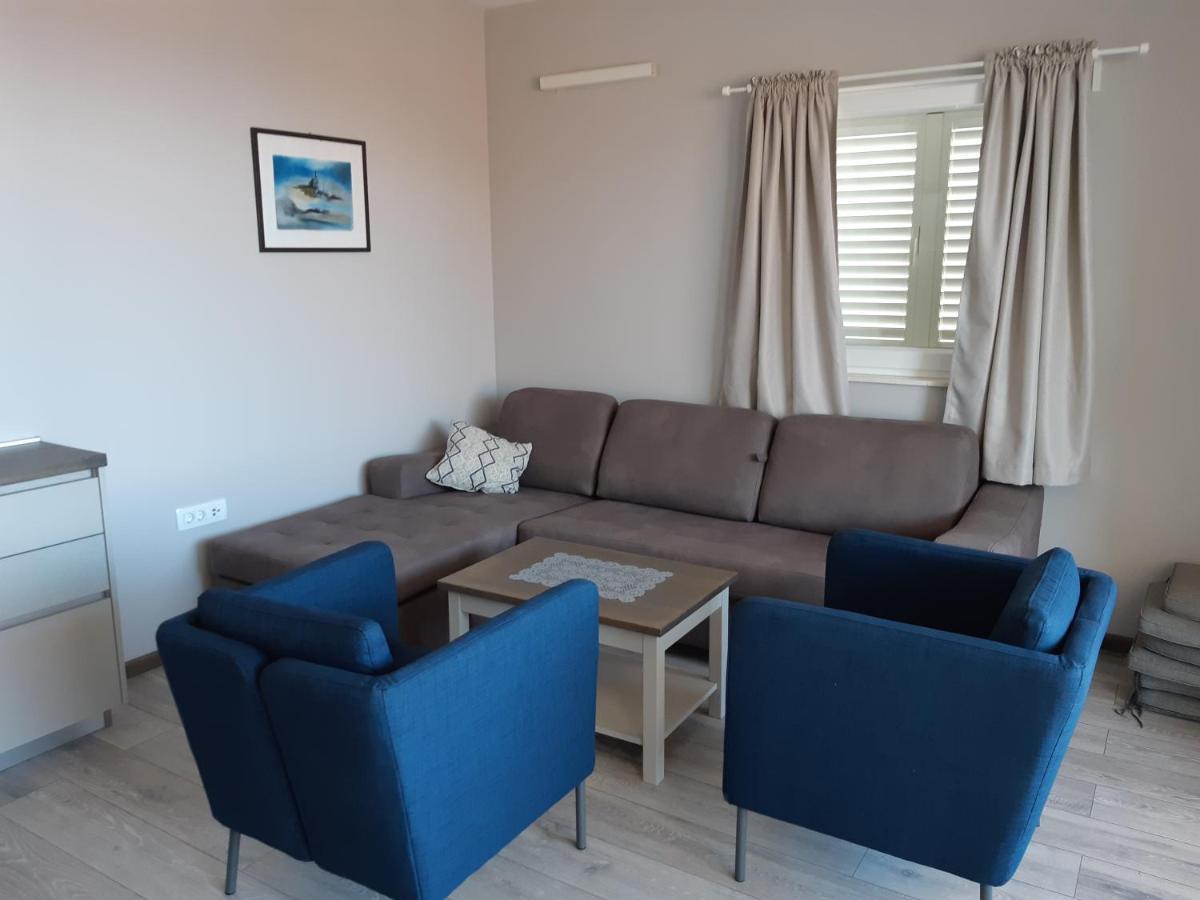 Apartment Lizzi. トロギール エクステリア 写真